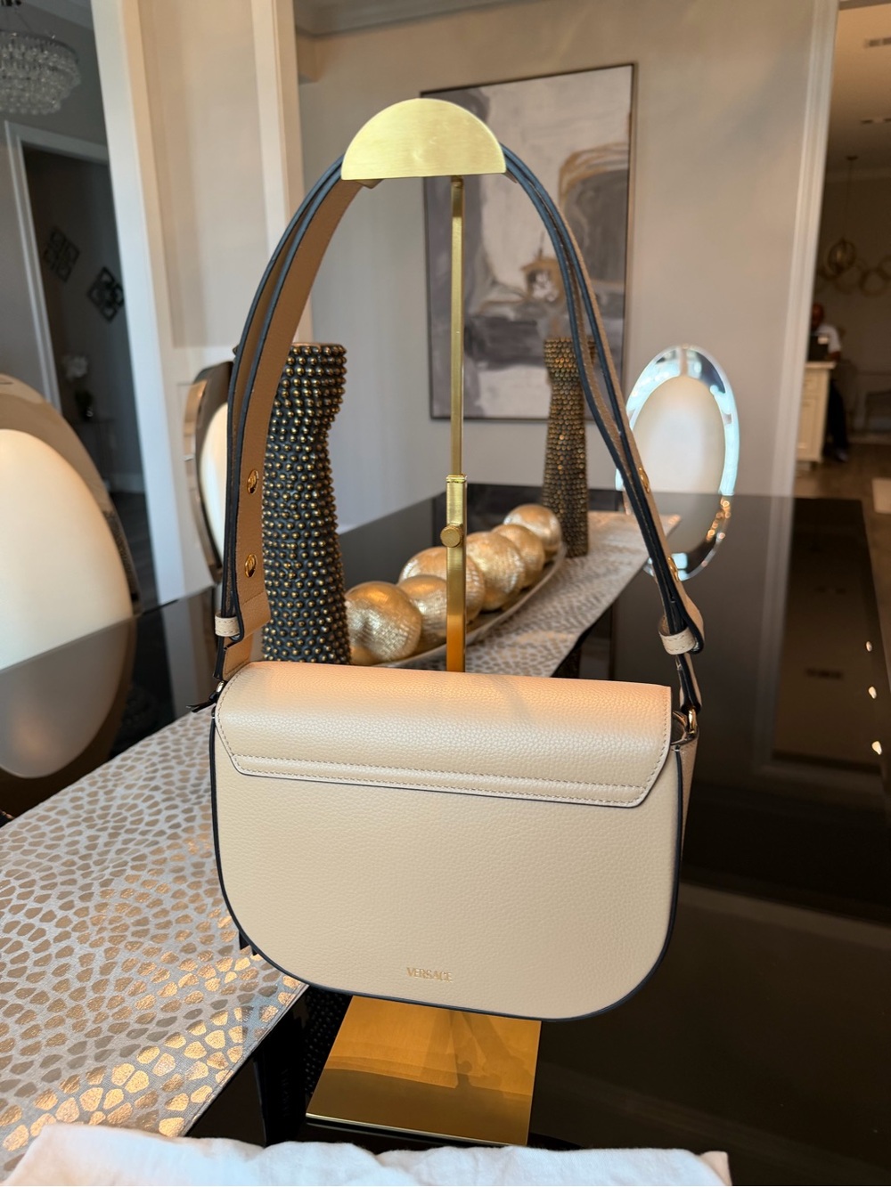 Versace Virtus Leather Shoulder/Crossbody Bag with Gold Chain V Accent - Picture 5 of 10